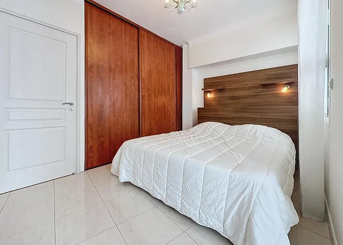 Luxury 1 Bedroom Croisette Martinez Direct Sea View 241