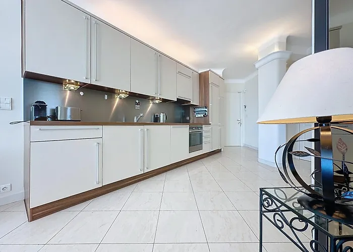 Luxury 1 Bedroom Croisette Martinez Direct Sea View 241 Cannes