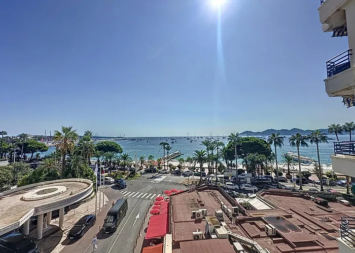 Апартаменты Luxury 1 Bedroom Croisette Martinez Direct Sea View 241 Канны